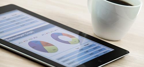 Image d'une tablette montrant un graphique sur les objectifs commerciaux